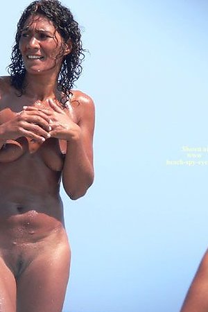 Nude mature women at nudist beach