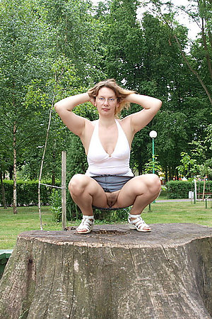 Horny amateur nudist spreading her legs