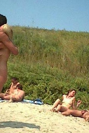 Nudist at dunes pfotos