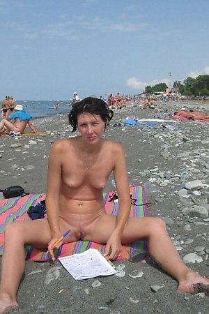 A shaved lady at the La Joya Nude