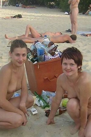 A nude girl on the Natadola