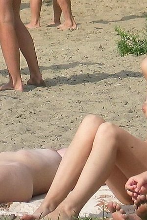 delicious amatuer young nudes seduces men at good nude beaches