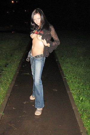 Clothes free groups